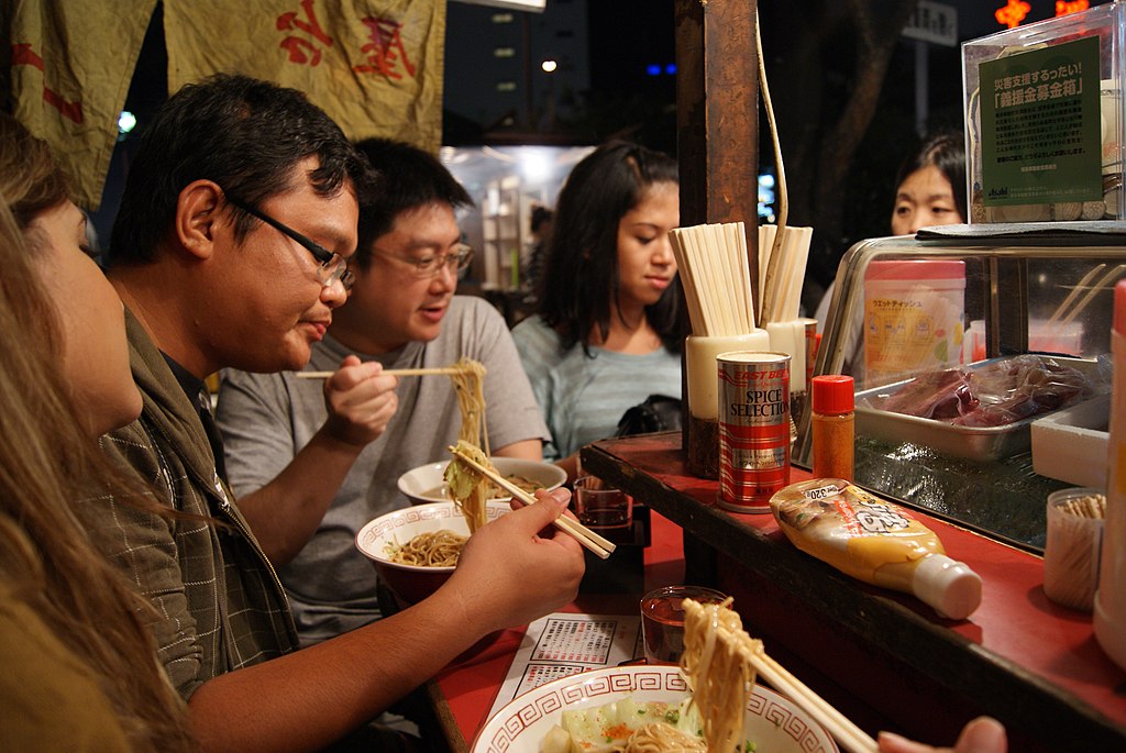 Yatai selling ramen beside Naka-gawa, Fukuoka, Japan