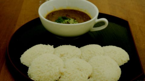 Idli (With Idli Rava) Recipe | Veganoga